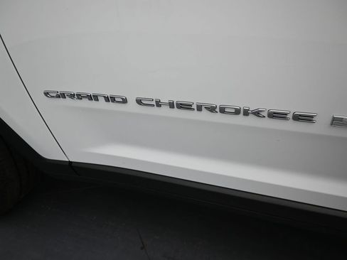 Used 2021 Jeep Grand Cherokee L Limited AWD/4WD image 46