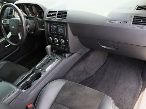 Used 2008 Dodge Challenger SRT8 RWD image 29