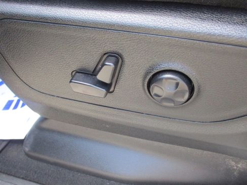 Used 2019 RAM 1500 Big Horn AWD/4WD image 15