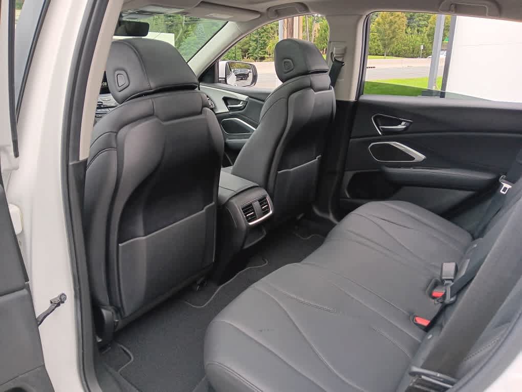 Used 2024 Acura RDX SH-AWD image 14