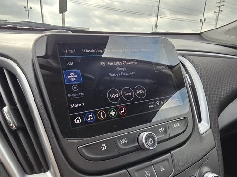 Used 2023 Chevrolet Malibu LT image 15