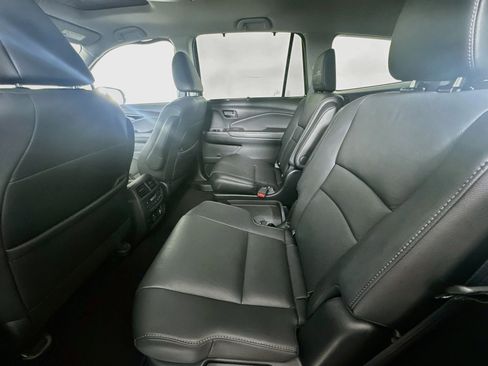 Used 2021 Honda Pilot Touring image 29