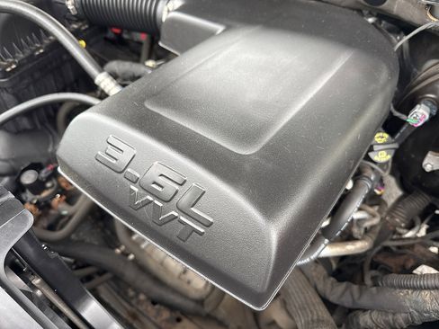 Used 2015 RAM 1500 Express AWD/4WD image 24