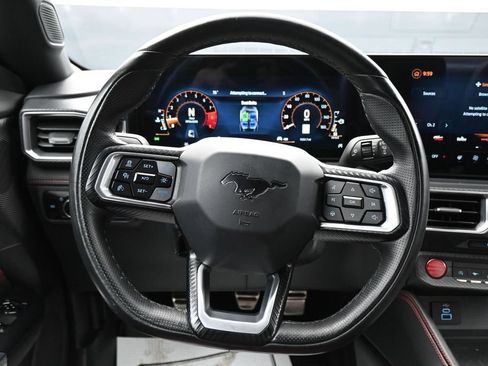 Used 2025 Ford Mustang GT Premium RWD image 15