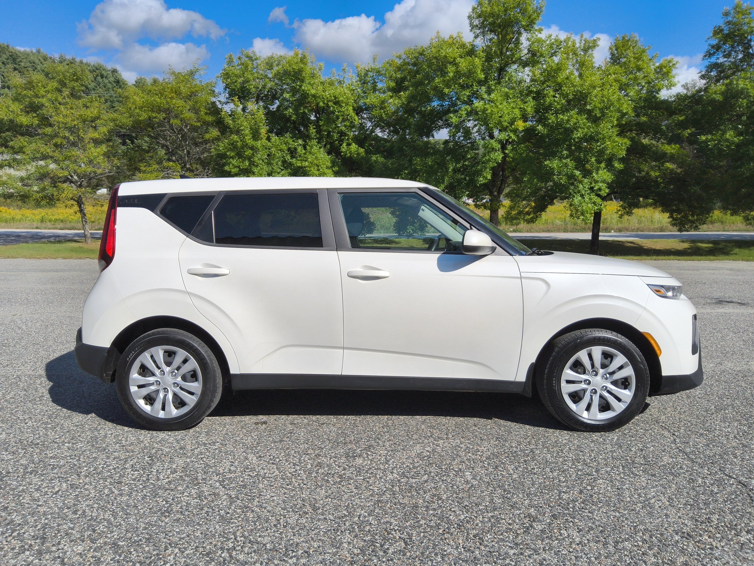 Used 2022 Kia Soul LX FWD image 8
