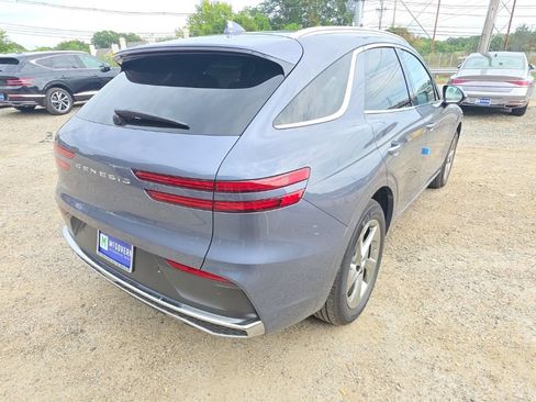 New 2027 Genesis GV70 2.5T AWD/4WD image 5