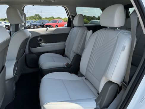 Used 2026 Hyundai Palisade SEL FWD image 22