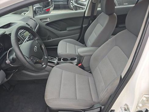 Used 2017 Kia Forte LX FWD image 13