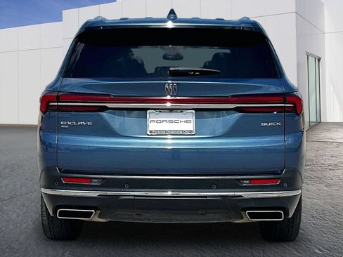 Used 2025 Buick Enclave Preferred AWD/4WD image 6