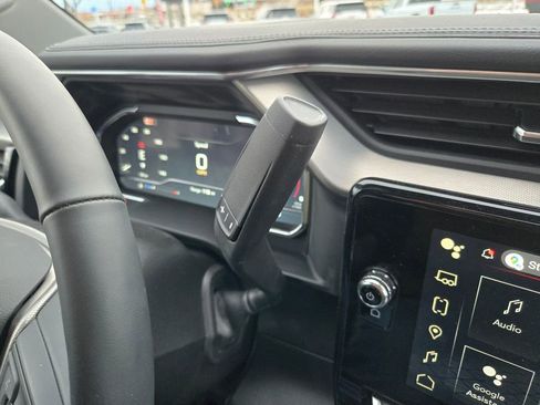 New 2025 GMC Sierra 2500 Denali w/ Denali Reserve Package image 36