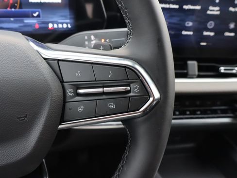 New 2026 Chevrolet Equinox LT image 8