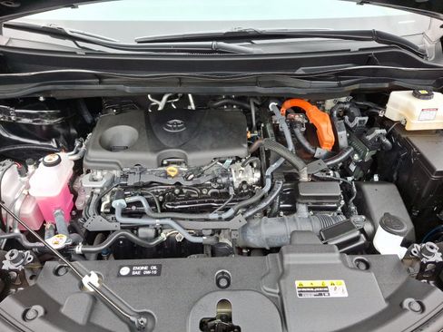 Certified 2024 Toyota Sienna Limited image 32