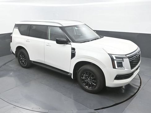 Used 2025 Nissan Armada SV AWD/4WD image 13