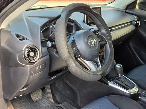 Used 2018 Toyota Yaris iA FWD image 9