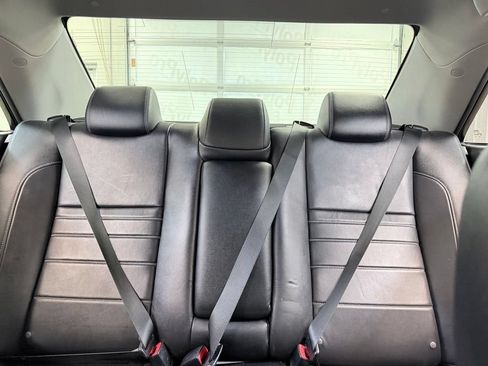 Used 2017 Toyota Camry XLE FWD image 16