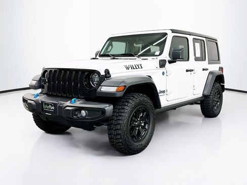 Used 2023 Jeep Wrangler Unlimited w/ Cold Weather Group AWD/4WD image 3
