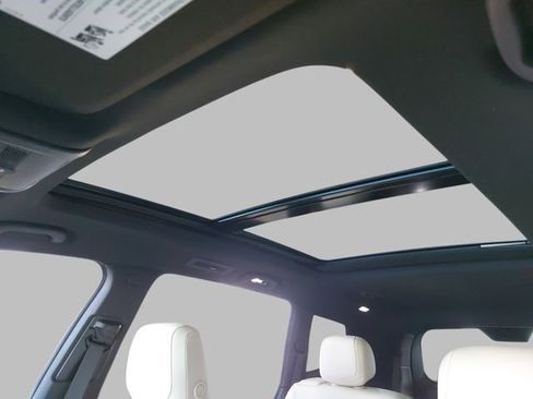 Used 2025 Cadillac XT6 Sport w/ LPO, Floor Liner Package image 31