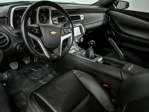 Used 2014 Chevrolet Camaro SS image 19