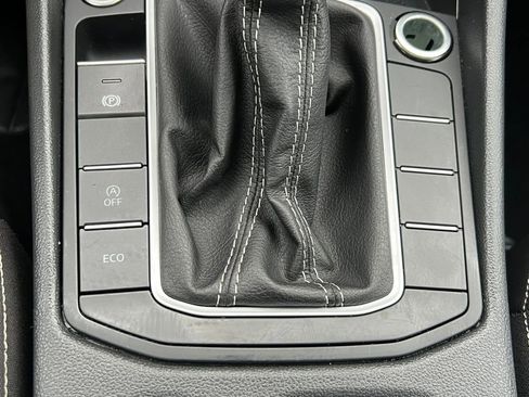 Used 2024 Volkswagen Jetta SE image 25