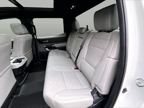 Used 2025 Toyota Tundra Limited AWD/4WD image 20