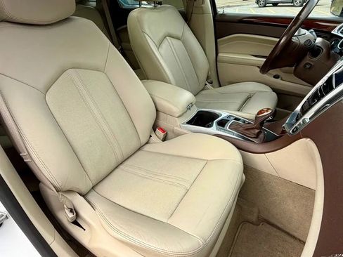 Used 2013 Cadillac SRX Luxury w/ Driver Awareness Package image 17