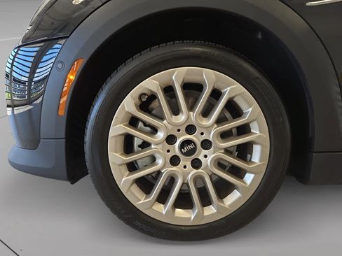 Used 2025 MINI Cooper S FWD image 8