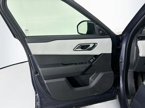 Used 2026 Land Rover Range Rover Velar S image 11