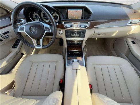 Used 2014 Mercedes-Benz E 350 4MATIC Sedan image 18