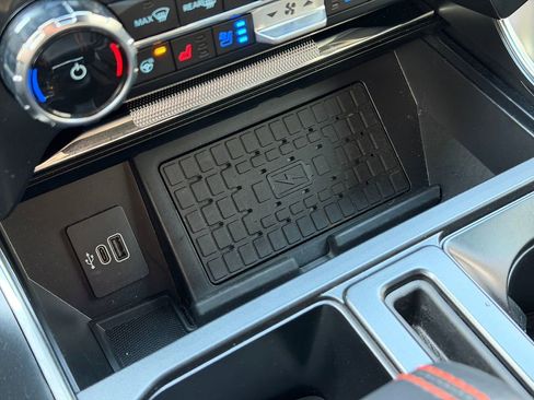 Used 2025 Ford F150 Raptor image 29