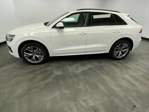 Used 2022 Audi Q8 Premium AWD/4WD image 4