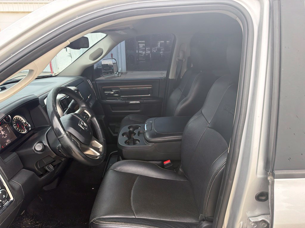 Used 2017 RAM 2500 Laramie AWD/4WD image 9