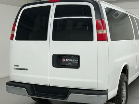 Used 2012 Chevrolet Express 3500 LT w/ LT Preferred Equipment Group image 36