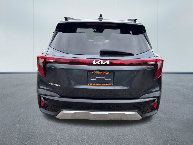 Used 2024 Kia Seltos EX FWD image 3