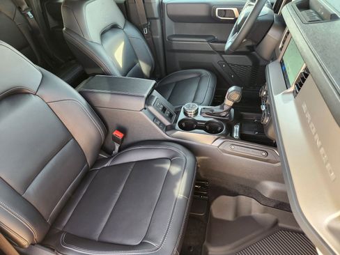 New 2026 Ford Bronco Outer Banks image 14