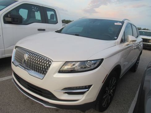 Used 2019 Lincoln MKC Reserve w/ MKC Climate Package FWD image 3