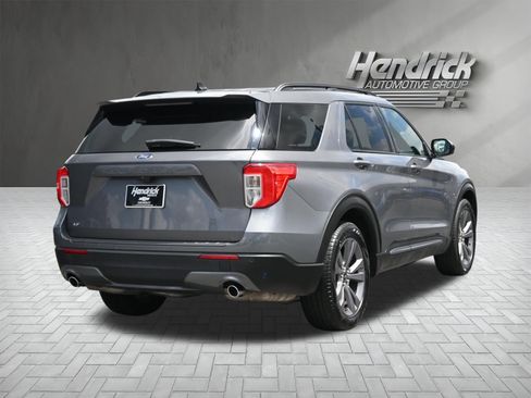 Used 2023 Ford Explorer XLT w/ Equipment Group 202A RWD image 10
