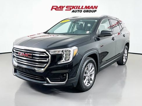 Used 2022 GMC Terrain SLT w/ Infotainment Package II AWD/4WD image 3