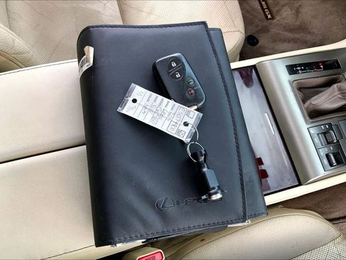 Used 2014 Lexus GX 460 image 14