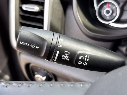 Used 2022 RAM 1500 Big Horn AWD/4WD image 27