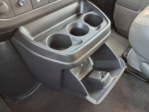 Used 2024 Chevrolet Express 3500 LT w/ LT Preferred Equipment Group image 14