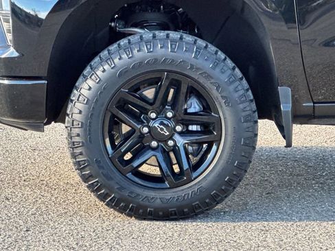 Certified 2023 Chevrolet Silverado 1500 Custom Trail Boss AWD/4WD image 31