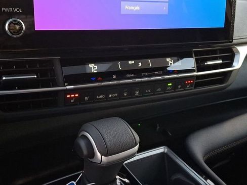 New 2026 Toyota Sienna Platinum AWD/4WD image 10