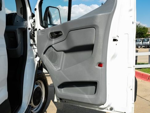 Used 2019 Ford Transit 250 130 Low Roof RWD image 41