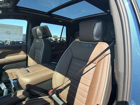 New 2026 GMC Yukon Denali Ultimate AWD/4WD image 22
