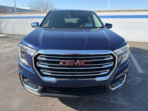 Used 2023 GMC Terrain SLT w/ Tech Package image 8