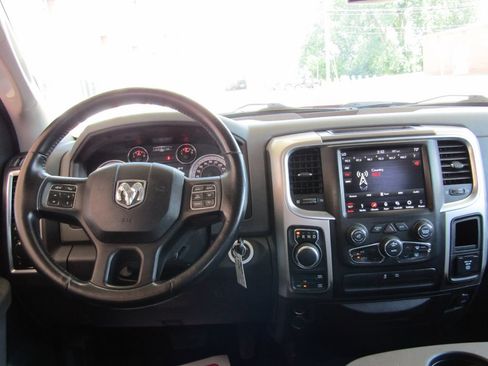 Used 2019 RAM 1500 Classic SLT w/ Luxury Group AWD/4WD image 5