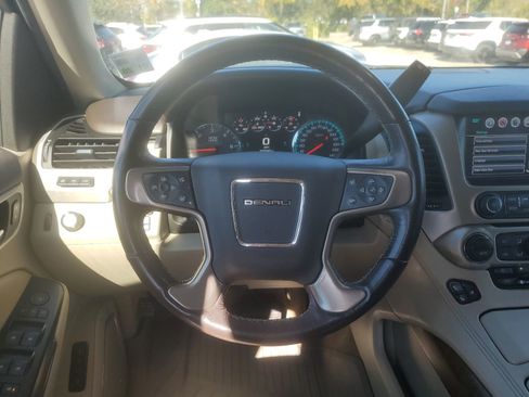 Used 2019 GMC Yukon XL Denali w/ Denali Ultimate Package image 11