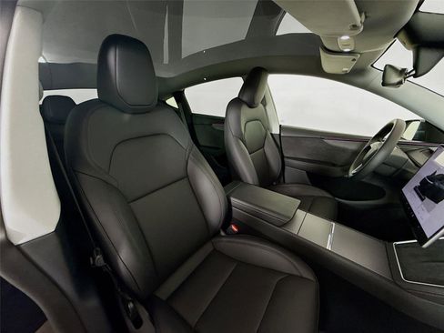 Used 2026 Tesla Model Y Long Range image 25