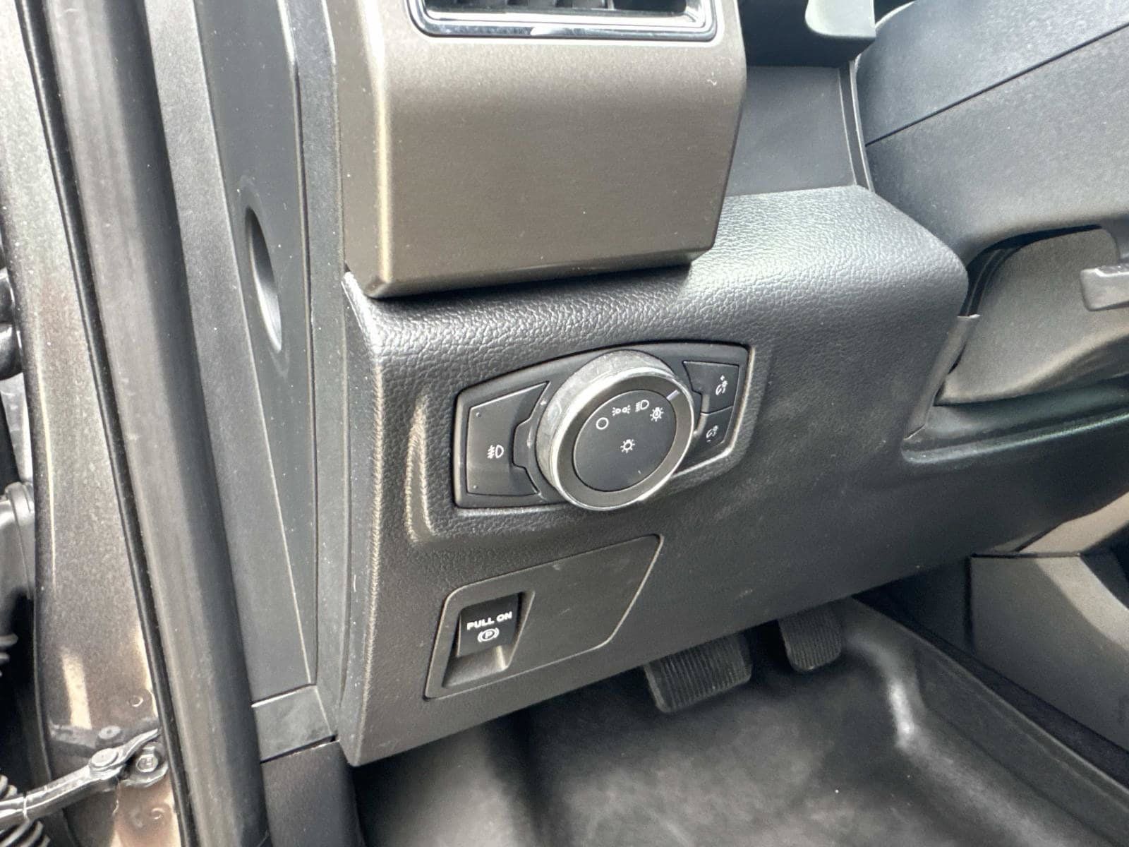 Used 2021 Ford Expedition Max XLT w/ Cargo Package RWD image 19