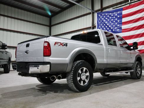 Used 2013 Ford F250 Lariat w/ FX4 Off Road Pkg AWD/4WD image 11